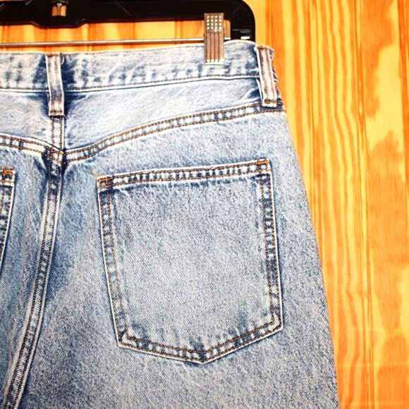 Fashion Nova High-Waisted Jeans - Light Wash - Size 7 - Picture 9 of 12